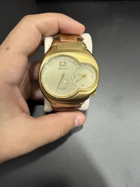 Marc Ecko Dual Time stare bun