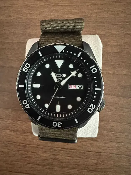 Seiko 5 Sports SRPD65K4 oțel stare bun