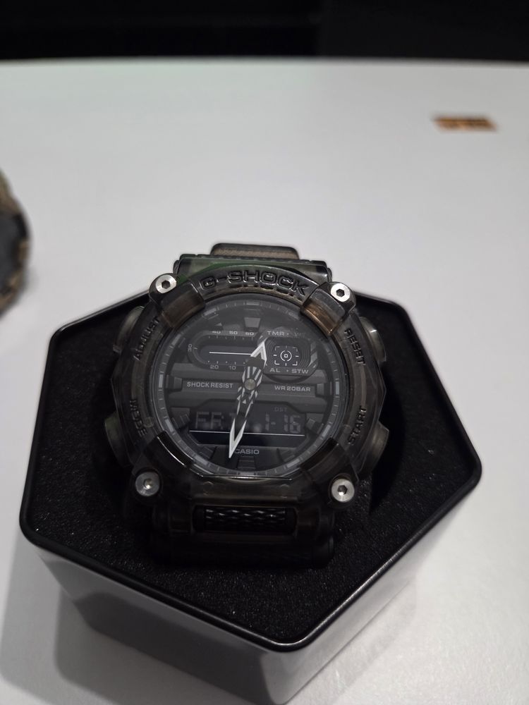 Casio GA-900SKE plastic stare bun
