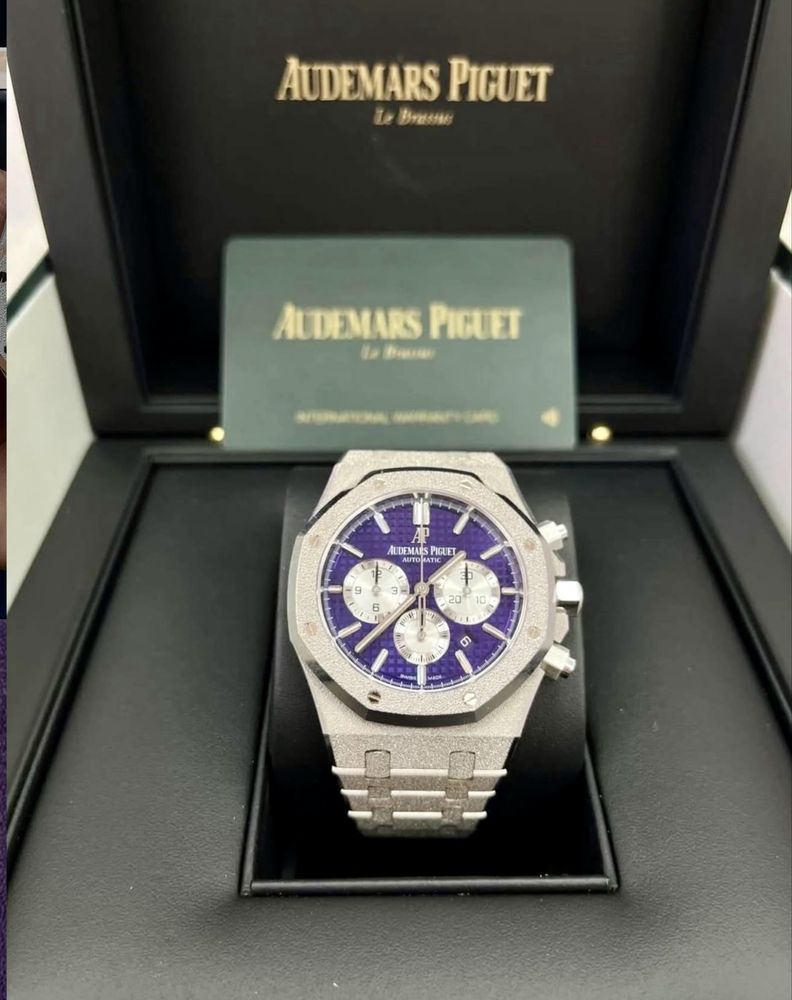 Audemars Piguet Royal Oak Frosted Chronograph 26331BC aur stare bun