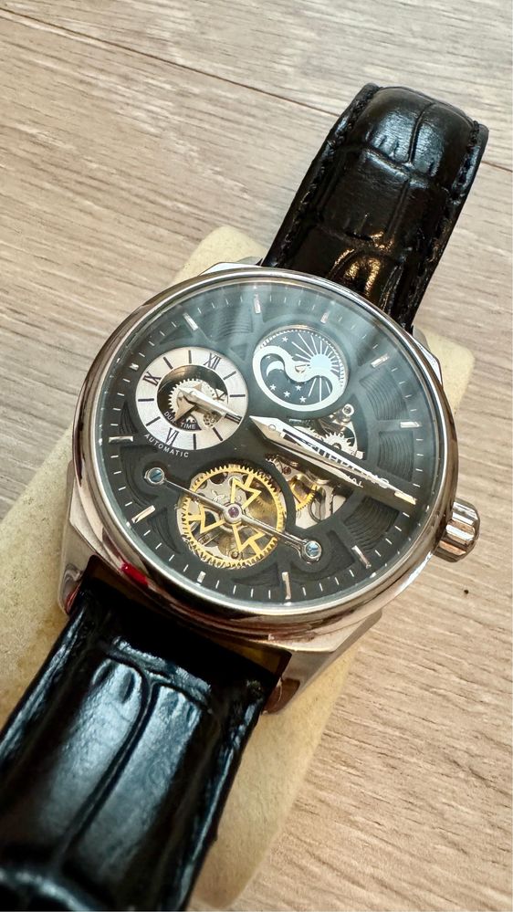 Stuhrling Original Special Reserve Skeleton otel stare excelent