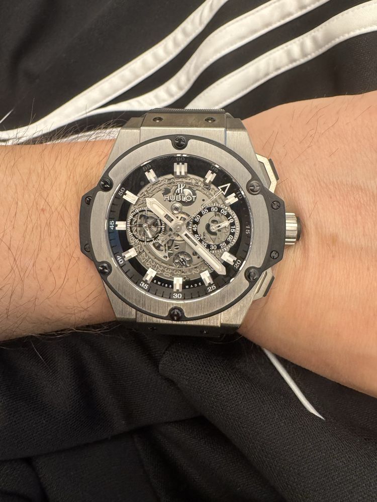 Hublot King Power Unico titan stare bun
