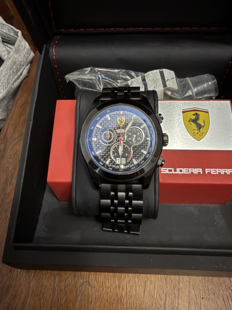 Scuderia Ferrari Paddock 06220 otel stare bun