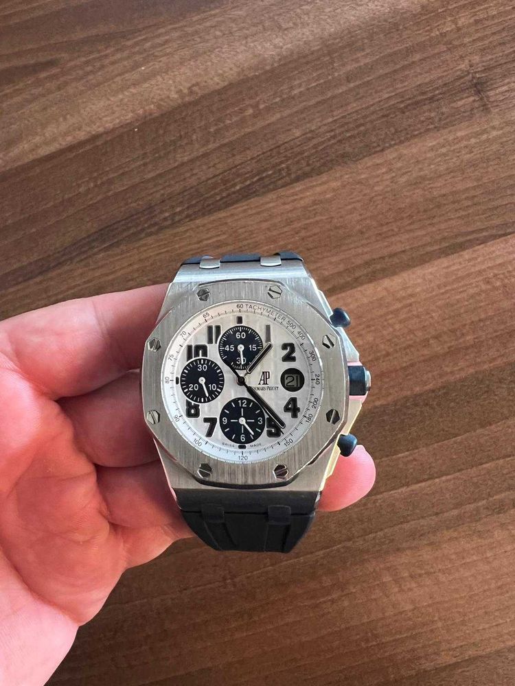 Audemars Piguet Royal Oak Offshore Chronograph Panda 26170ST.OO.D305CR.01 otel stare bun