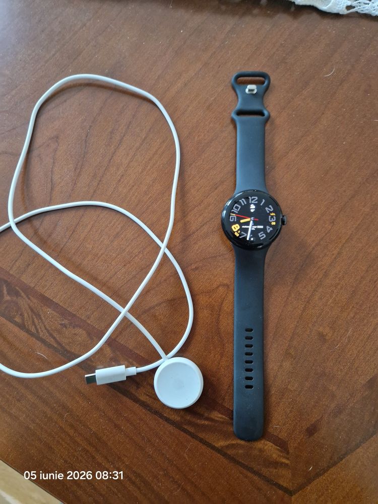 Google Pixel Watch otel stare nou