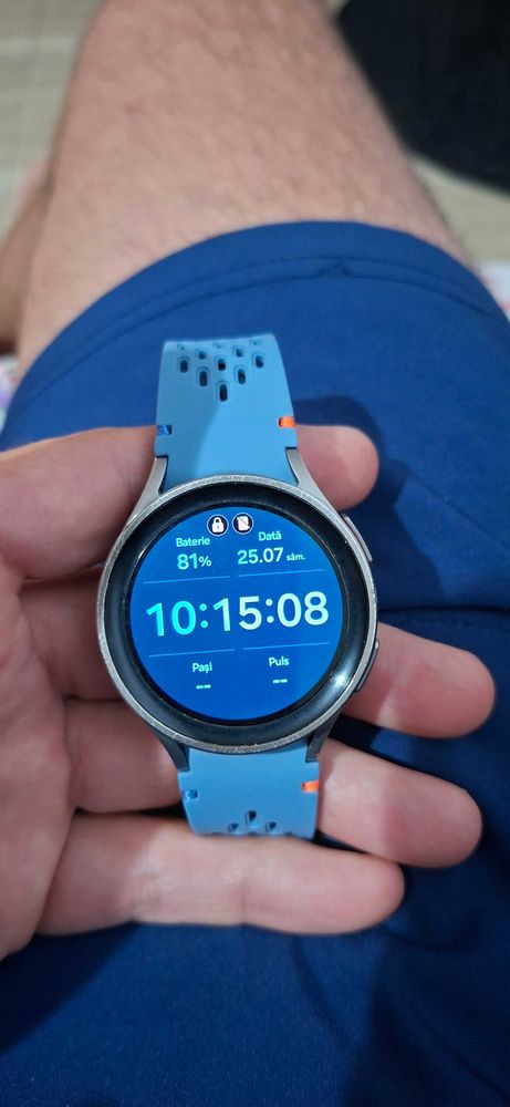 Samsung Galaxy Watch5 Pro titan stare bun
