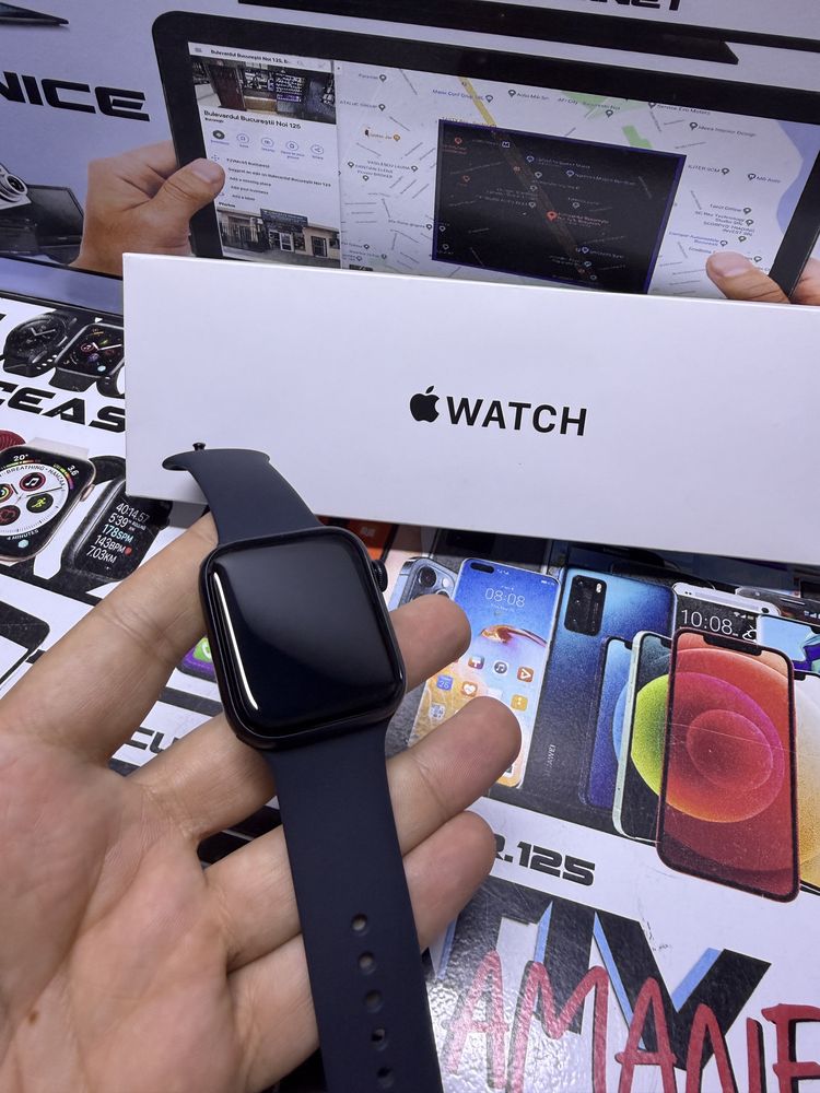Apple Watch SE 3 44mm Midnight aluminiu stare excelent