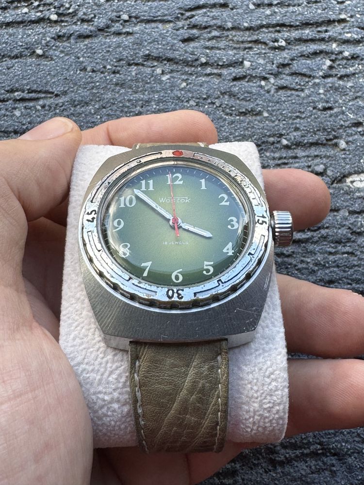 Vostok Vintage 18 Jewels otel stare bun