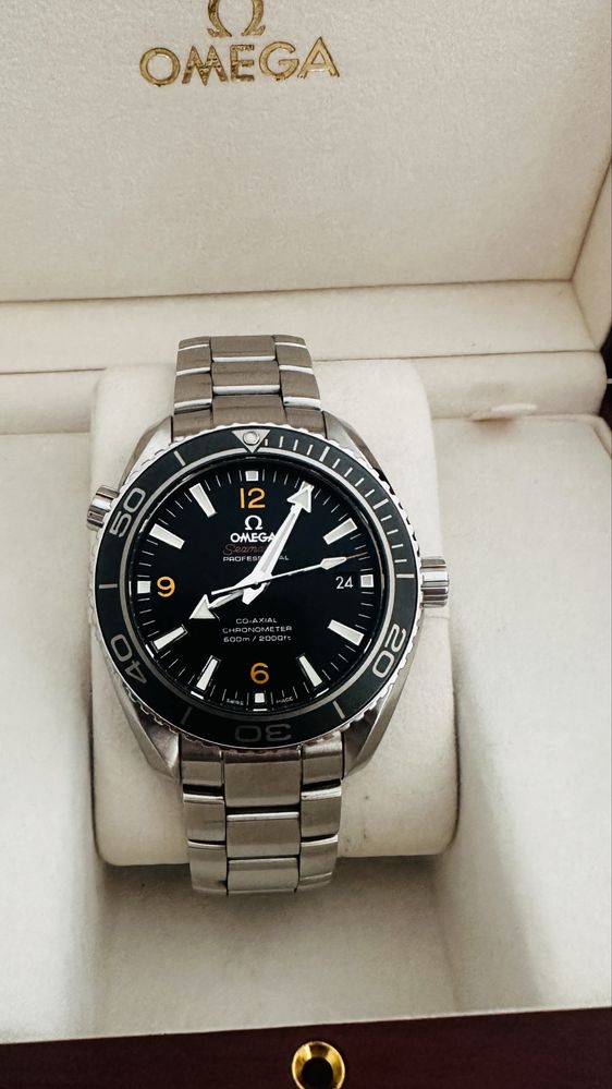 Omega Seamaster Planet Ocean Co-Axial 232.30.42.21.01.003 otel stare bun
