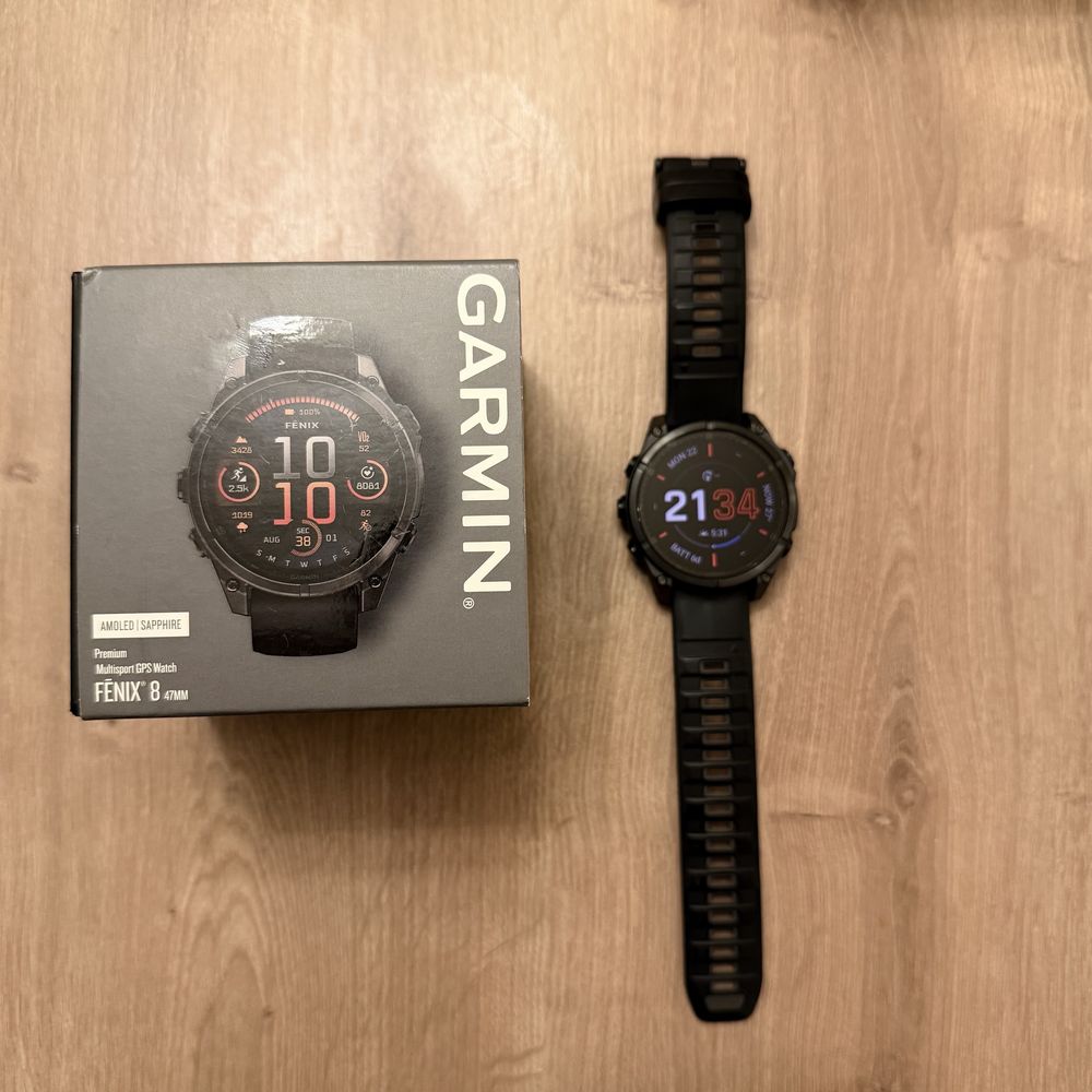 Garmin Fenix 8 Sapphire AMOLED titan stare bun