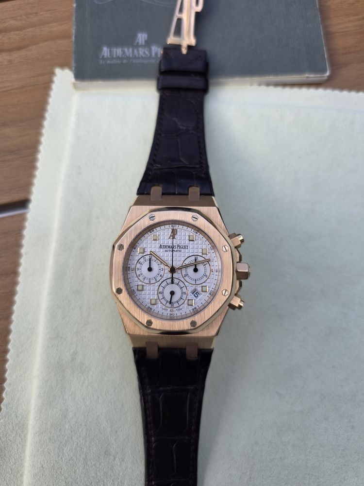 Audemars Piguet Royal Oak Chronograph 26022OR aur stare excelent