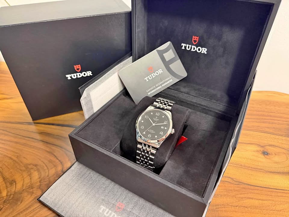 Tudor 1926 41mm Diamond-set dial