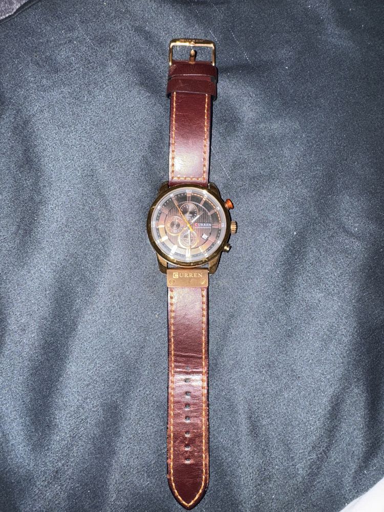 Curren Chronograph alt material stare acceptabil