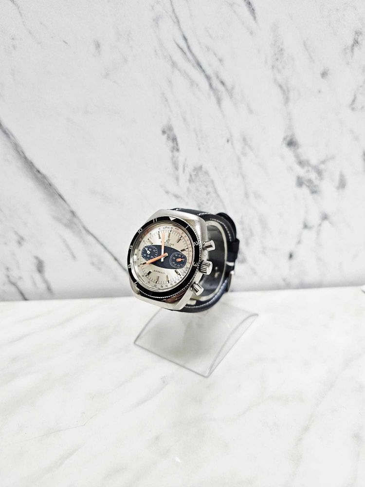 Breitling Vintage Sprint Chronograph Surfboard 2212 otel stare bun