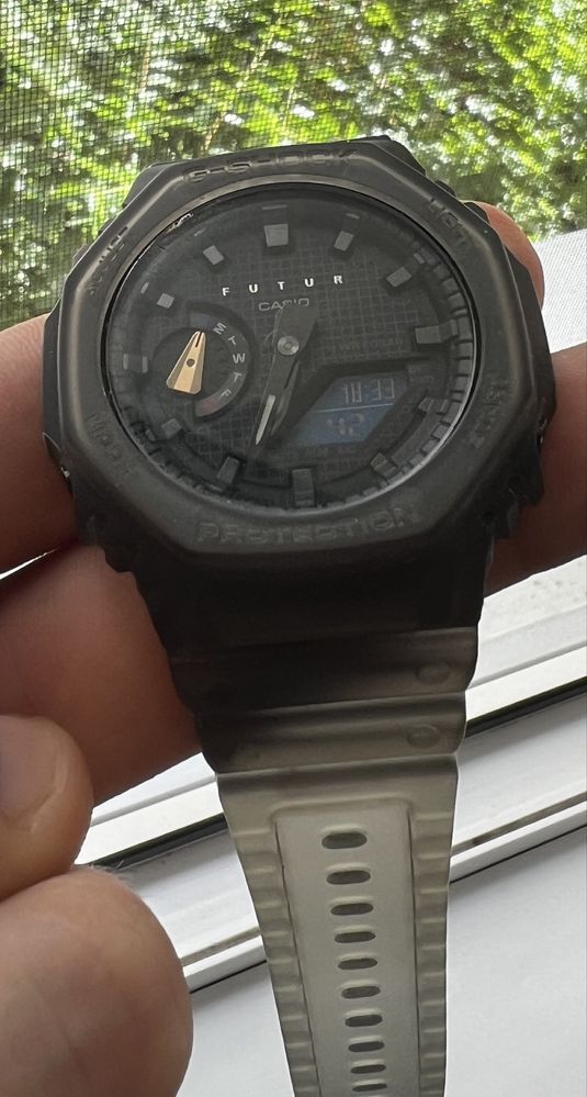 Casio G-Shock GA-2100FT GA-2100FT-8AER carbon stare excelent