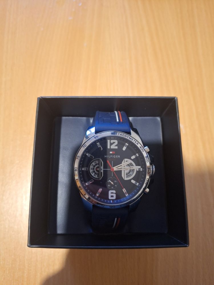 Tommy Hilfiger Chronograph Tachymeter otel stare bun