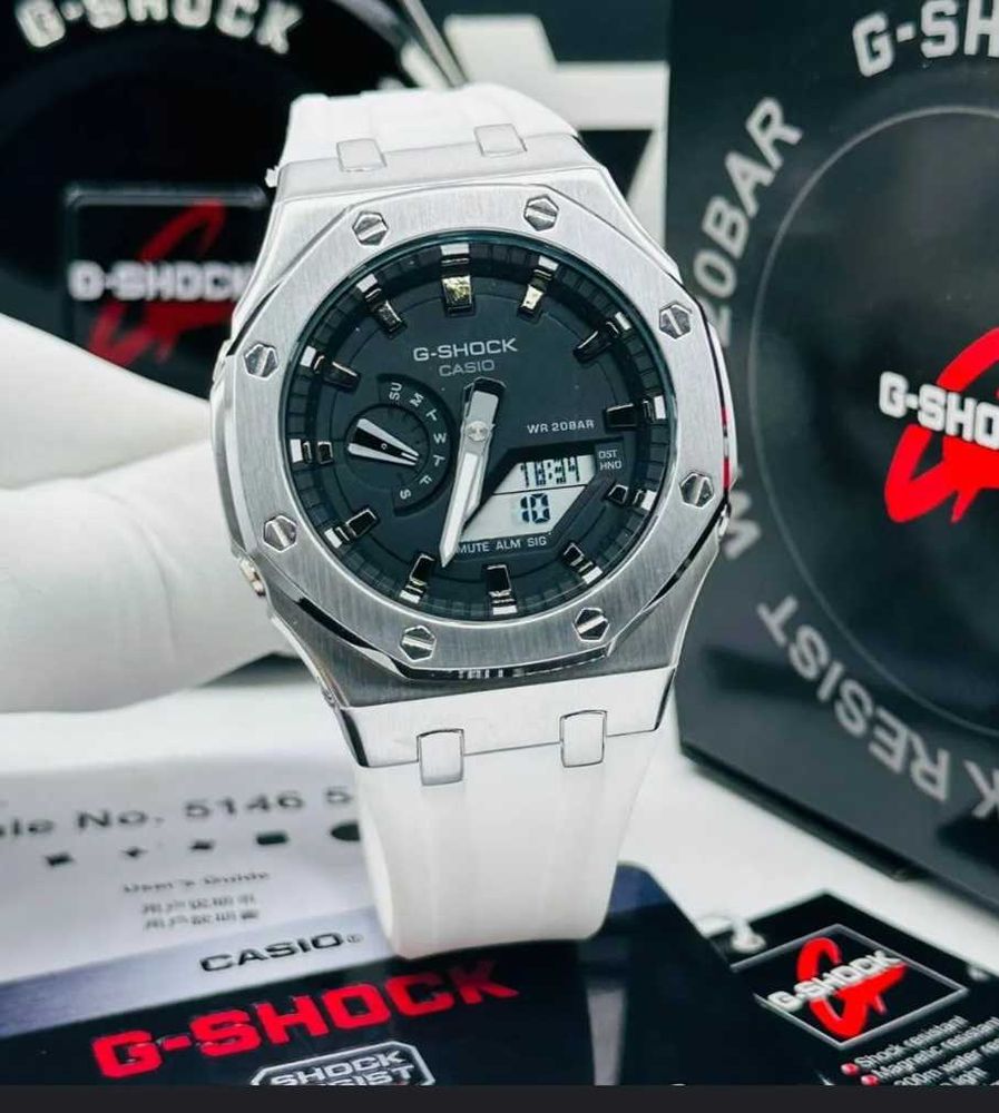 Casio G-Shock GA-2100 Royal Casioak White-Black GA-2100 plastic stare nou