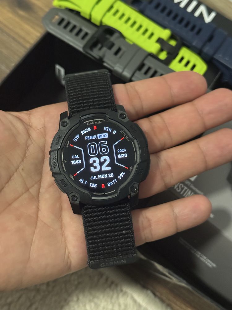 Garmin Instinct 3 plastic stare bun