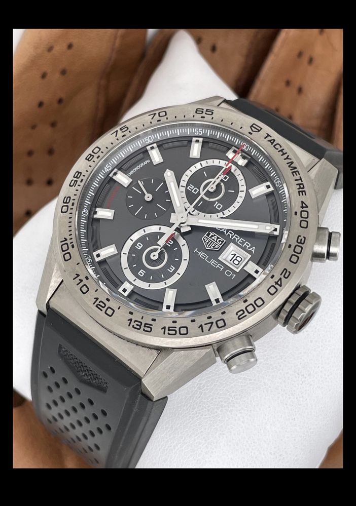 Tag Heuer Carrera Chronograph Calibre 01 CAR208Z titan stare excelent