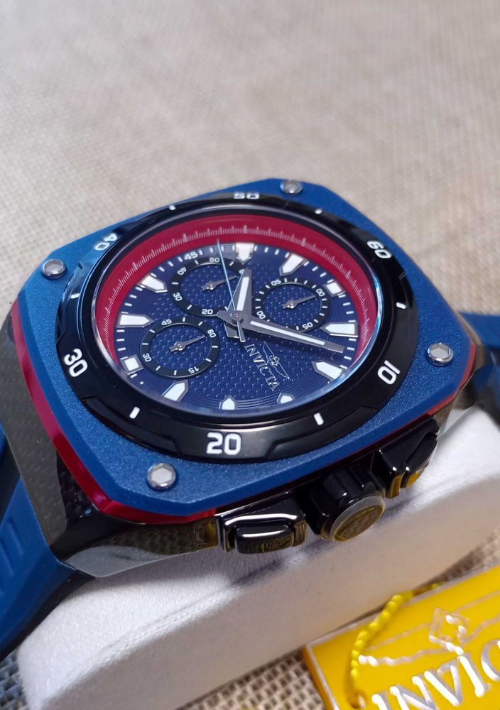 Invicta Speedway Chronograph Blue Dial otel stare nou