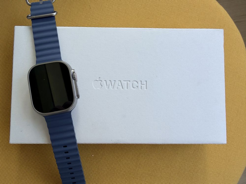 Apple Watch Ultra 3 Blue Ocean Band titan stare bun