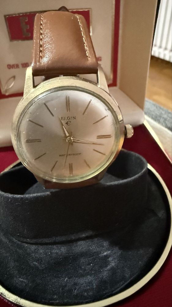 Elgin Vintage Mechanical 1960s aur stare bun