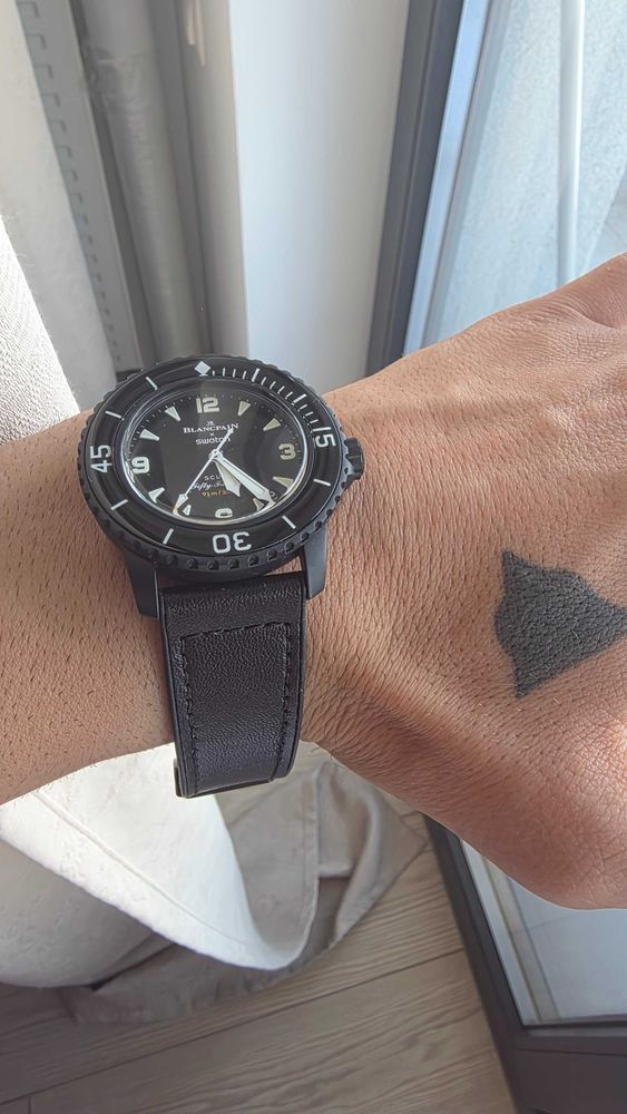 Swatch Ocean of Storms ceramica stare nou