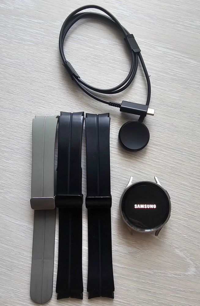 Samsung Galaxy Watch5 Pro titan stare bun