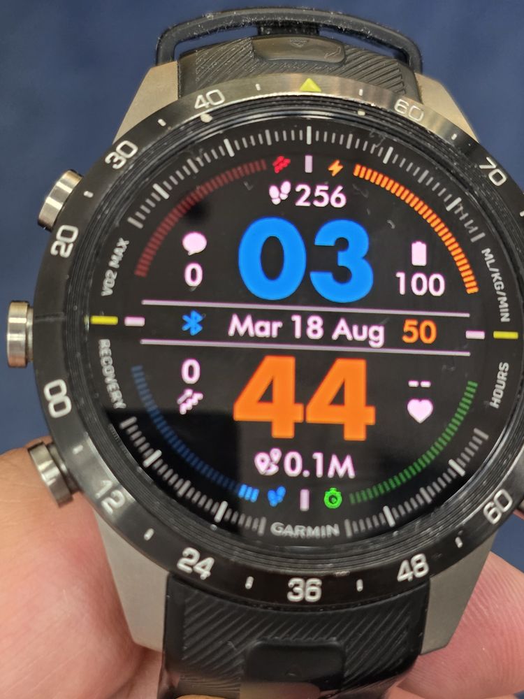 Garmin MARQ Athlete (Gen 2) titan stare bun