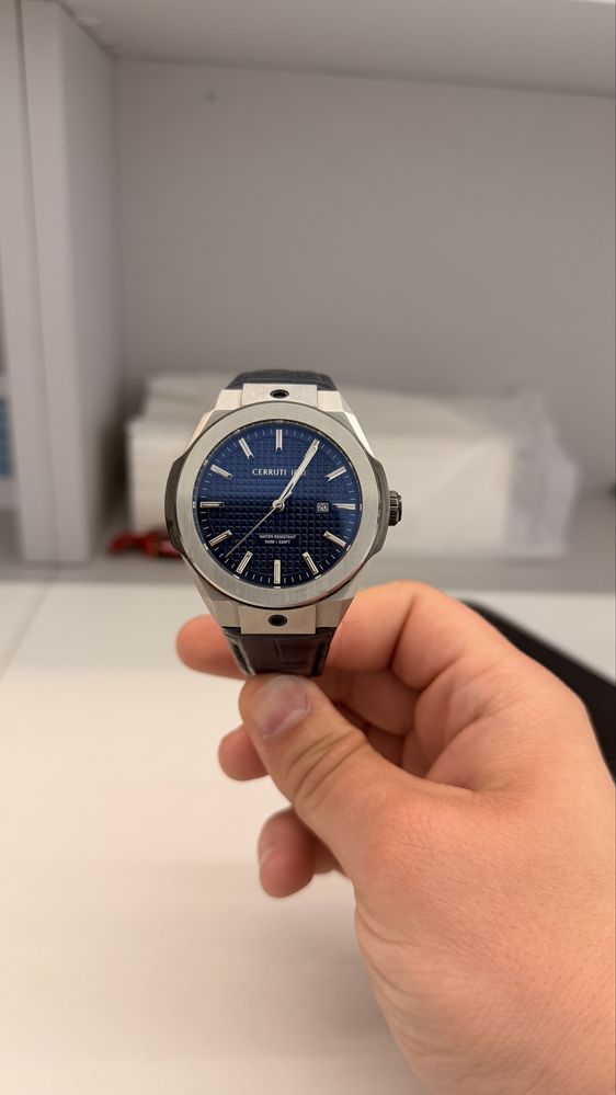 Cerruti 1881 Cushion Case Date otel stare excelent