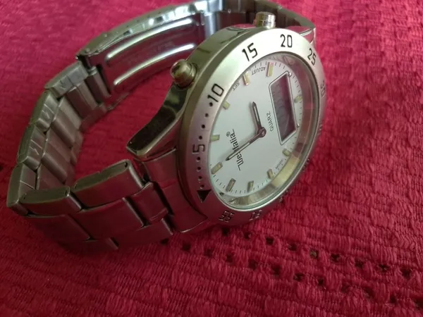 Westfalia Diver-Style Quartz otel stare nou